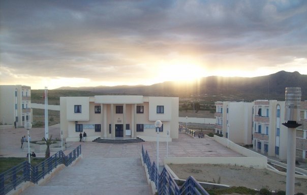 المبيت الجامعي بالقصرين